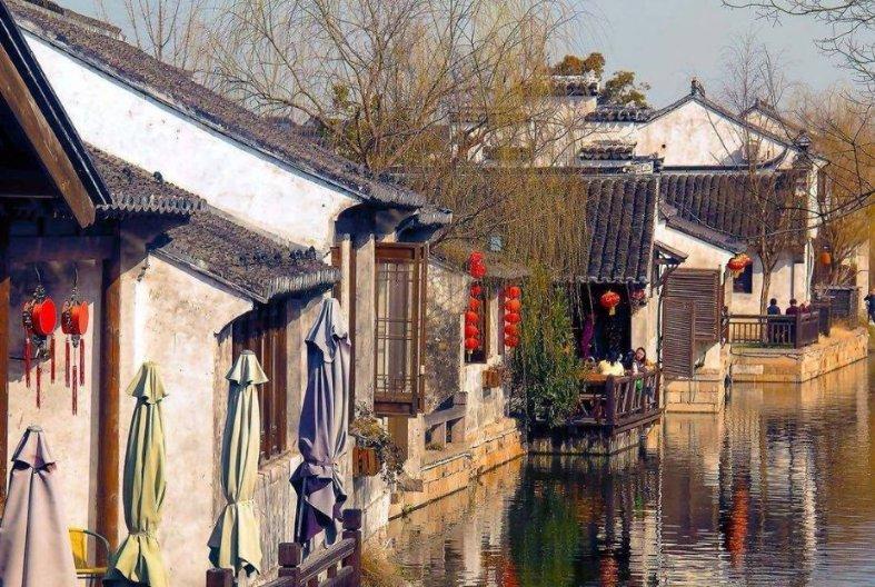 国外美女COS《铁拳8》莉莉：金发大小姐 还原度超高